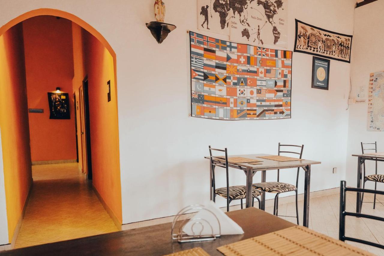 Lilly Palace Villa Guest House ネゴンボ エクステリア 写真