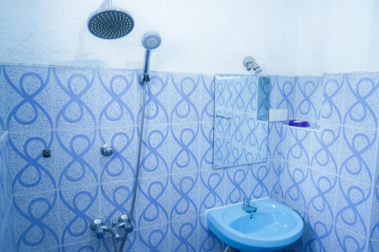 Lilly Palace Villa Guest House ネゴンボ エクステリア 写真
