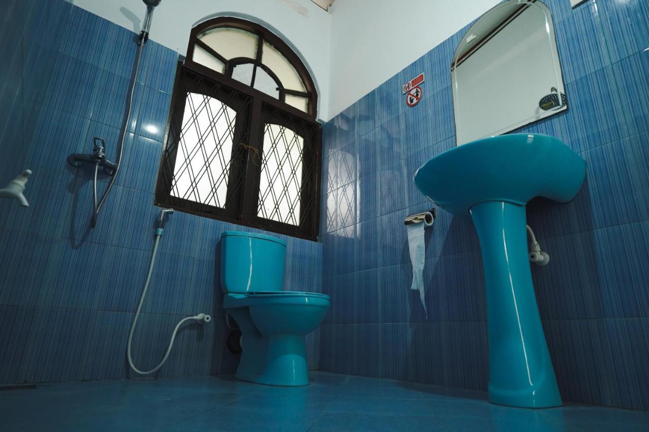 Lilly Palace Villa Guest House ネゴンボ エクステリア 写真
