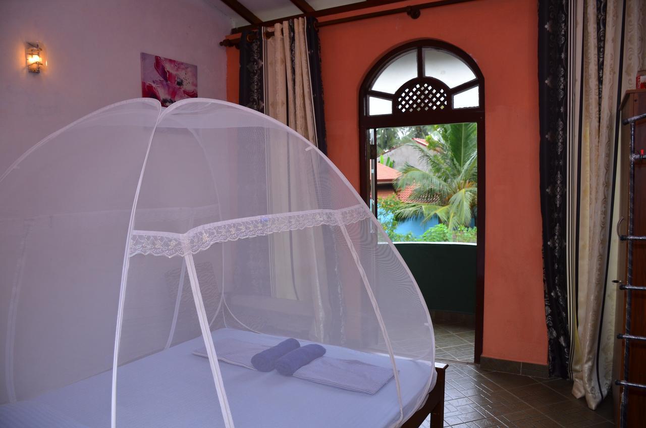 Lilly Palace Villa Guest House ネゴンボ エクステリア 写真